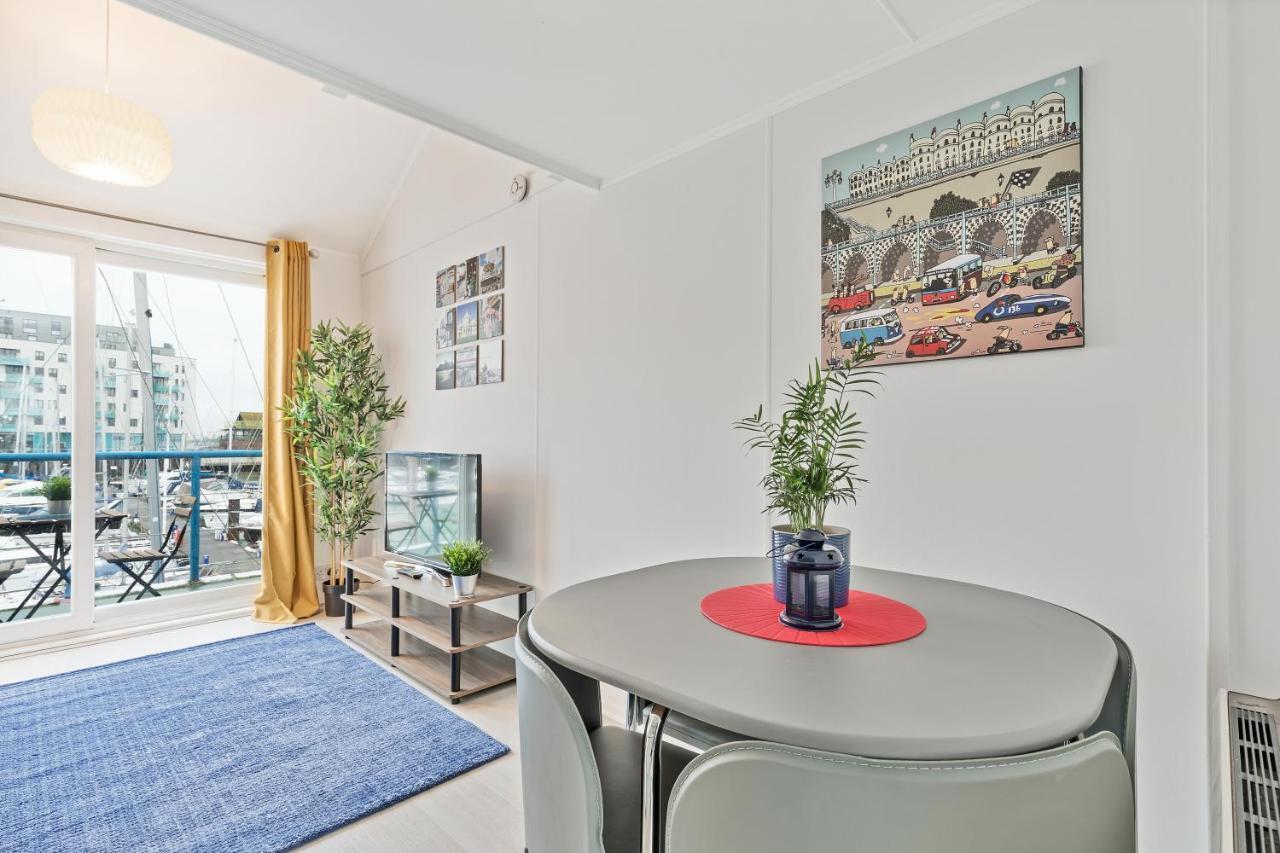 On The Water With Free Parking - By My Getaways Apartamento Brighton Exterior foto