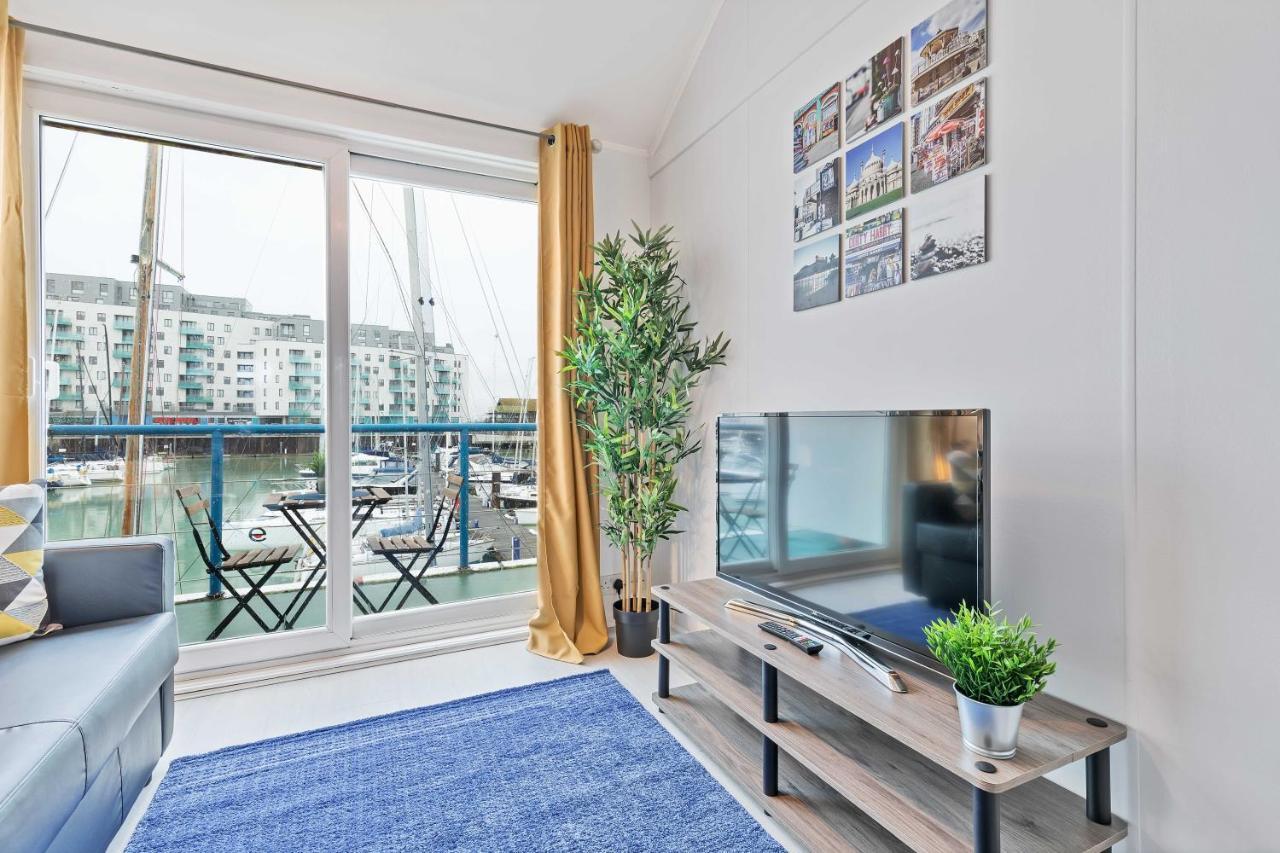 On The Water With Free Parking - By My Getaways Apartamento Brighton Exterior foto