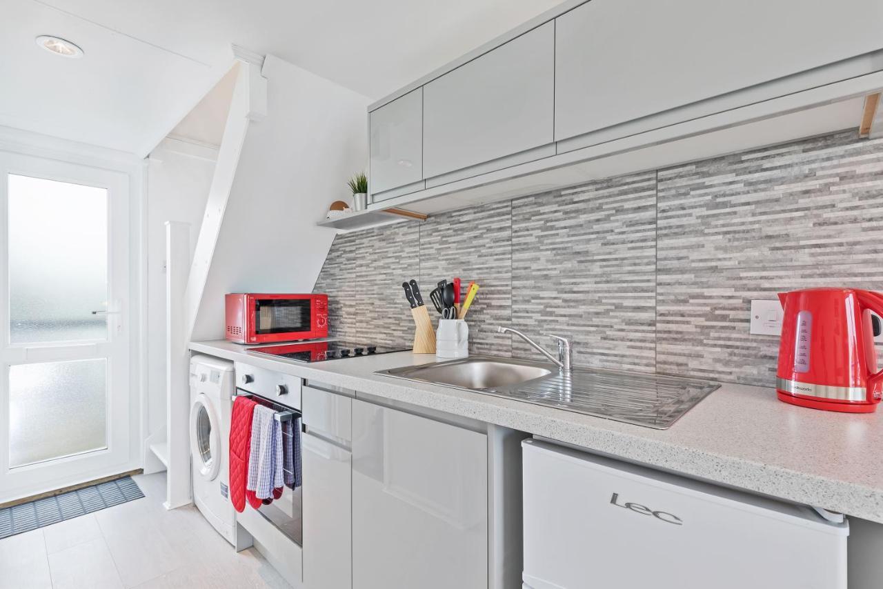 On The Water With Free Parking - By My Getaways Apartamento Brighton Exterior foto